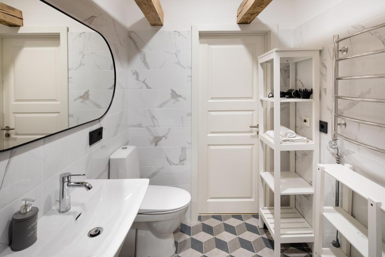 Merkela Loft Apartment Beside Vermanes Park Riga Ngoại thất bức ảnh