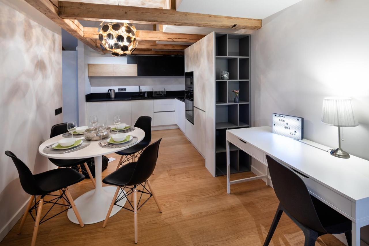 Merkela Loft Apartment Beside Vermanes Park Riga Ngoại thất bức ảnh